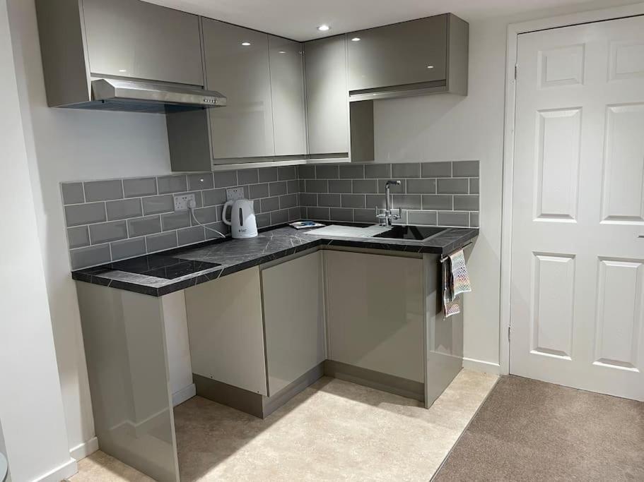 *Close To Beach* One Bedroom Suite With Parking Overstrand Extérieur photo